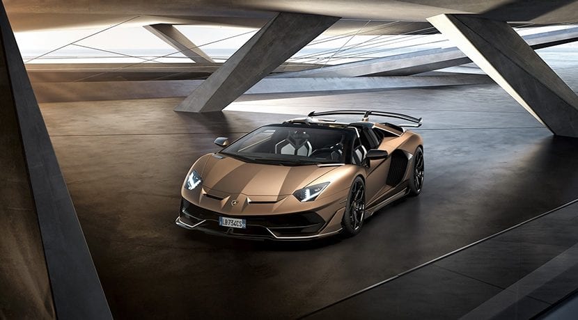 Lamborghini Aventador SVJ Roadster perfil