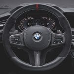 Volante del BMW Serie 1 2020 con componentes M Performance