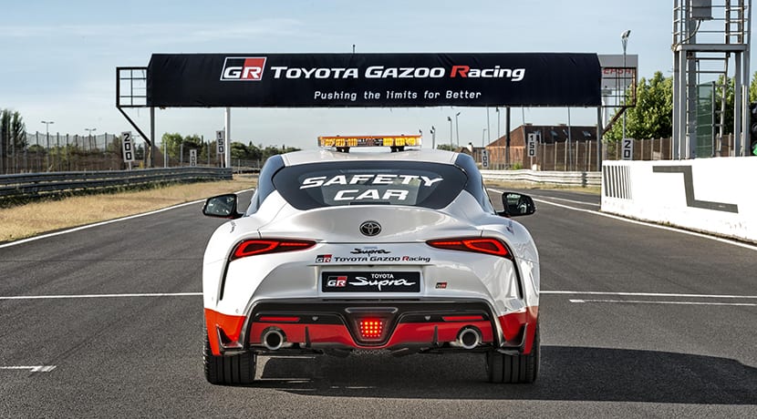 Toyota Supra Safety Car trasera