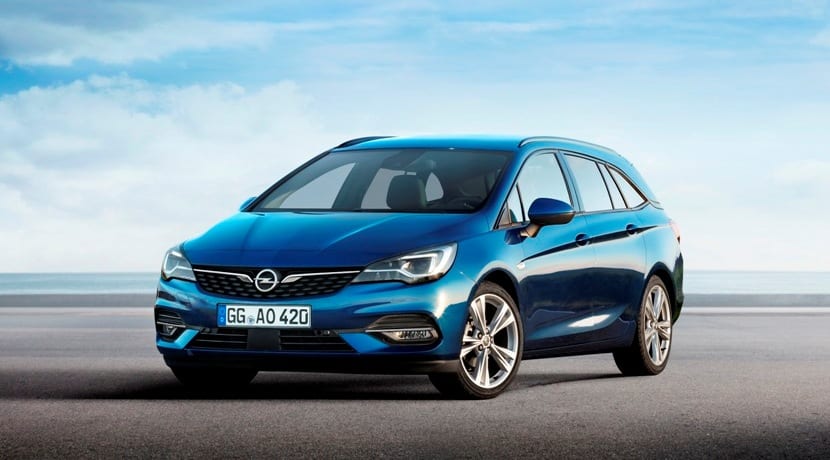 Opel Astra Sports Tourer frontal