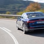 Audi S8 dinámica trasera