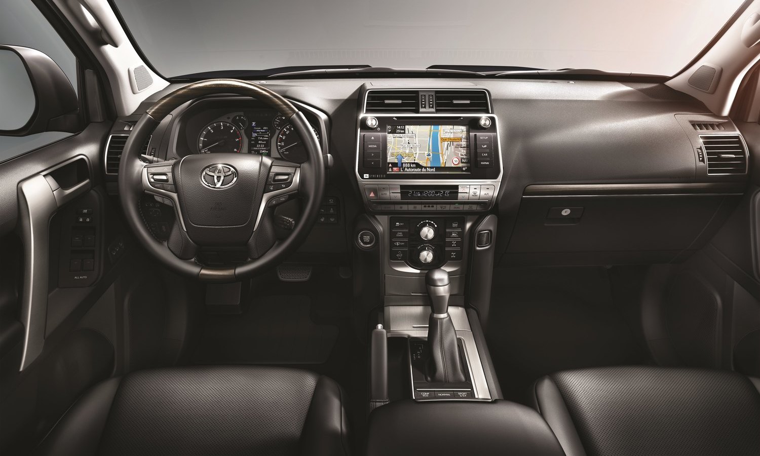 Toyota Land Cruiser 2018 inside