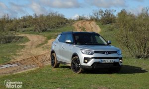 Prueba SsangYong Tivoli perfil delantero