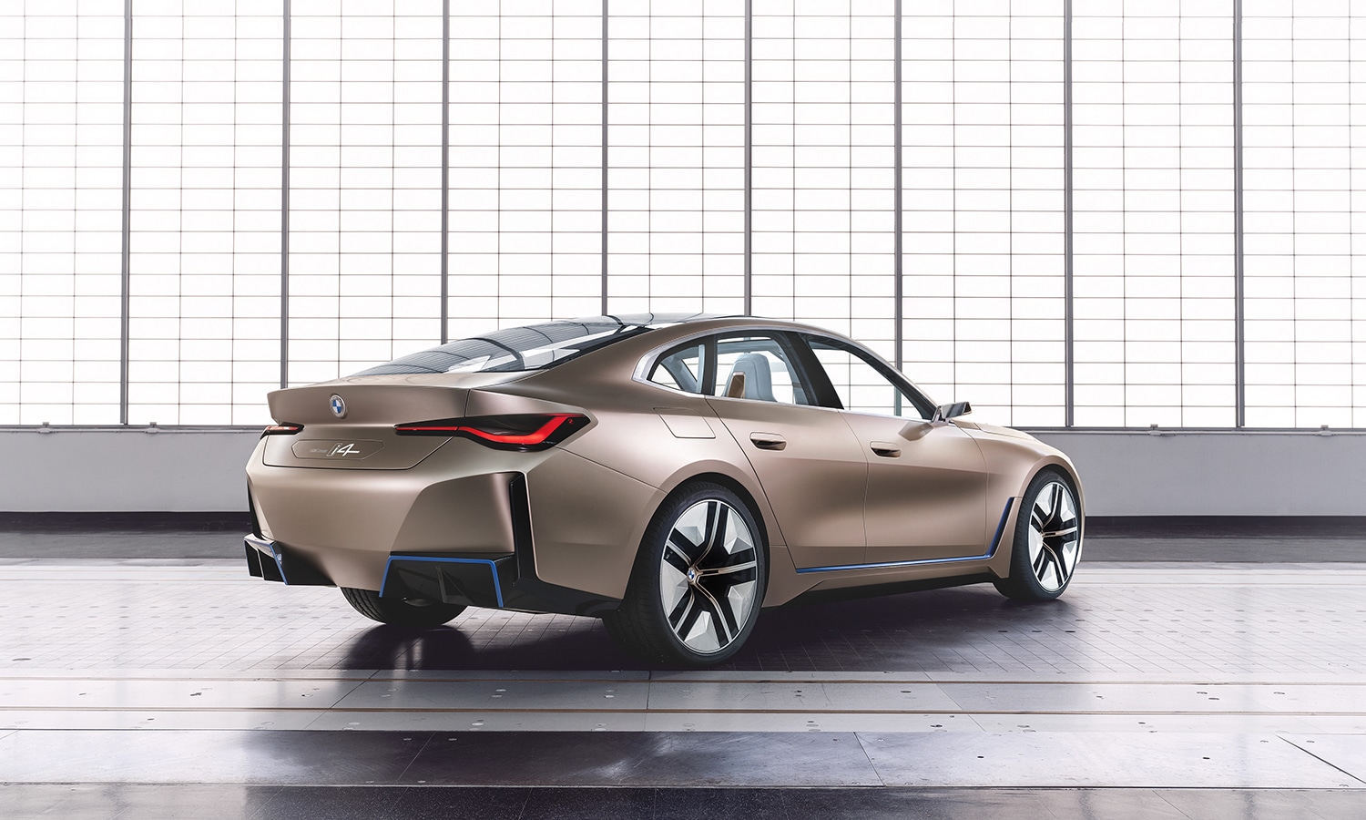 Perfil trasero del BMW i4 Concept