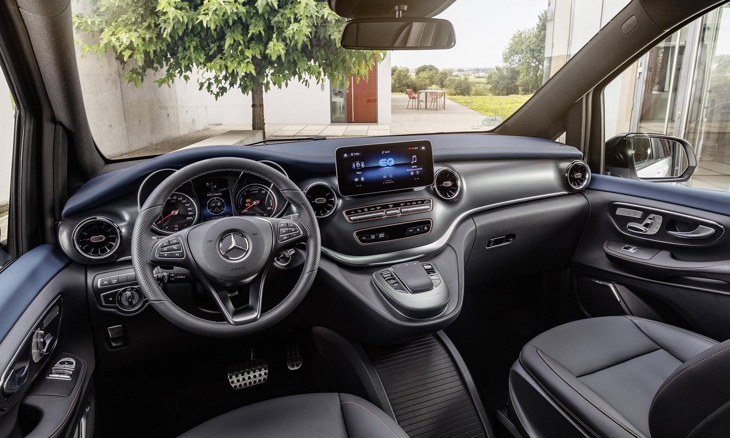 Mercedes EQV interior