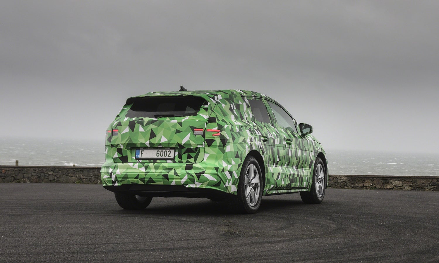 Skoda Enyaq camuflado