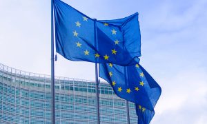 Bandera Unión Europea - Grupo PSA - Grupo FCA