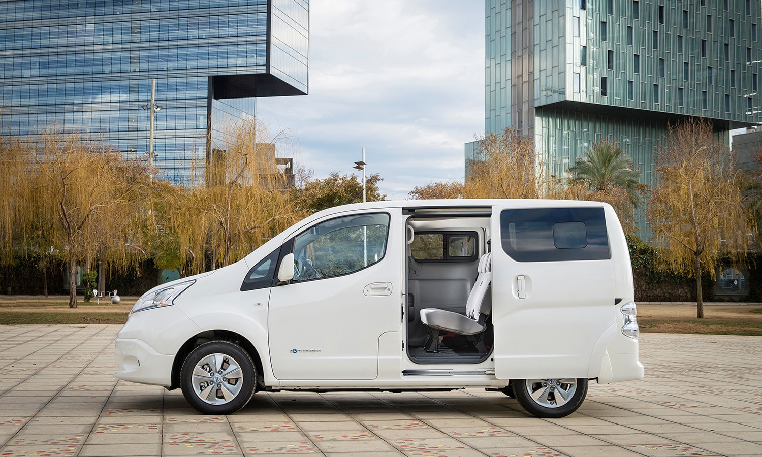 Nissan e-NV