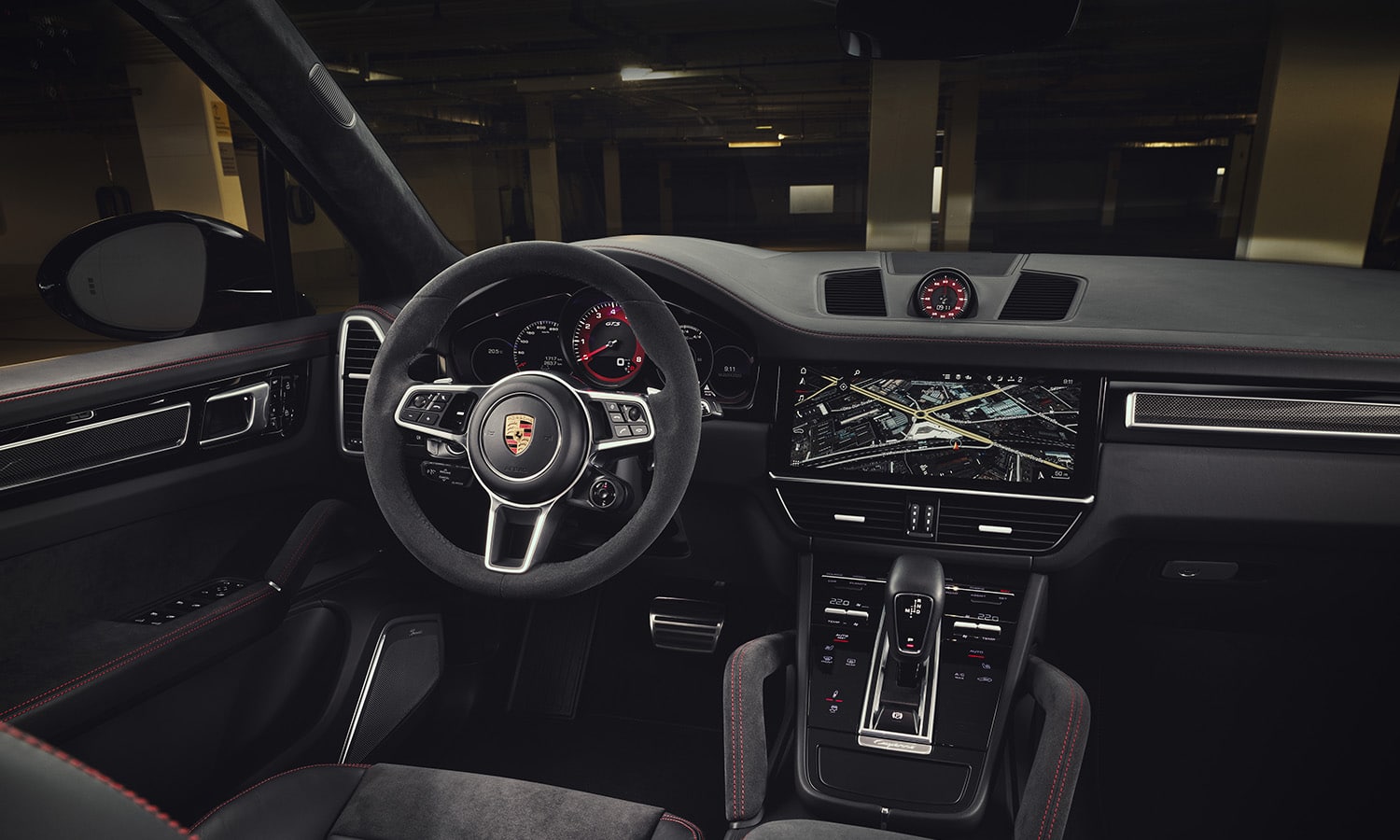 Porsche Cayenne Coupé GTS interior