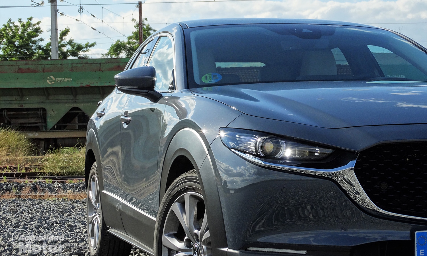 Mazda CX-30 faros LED