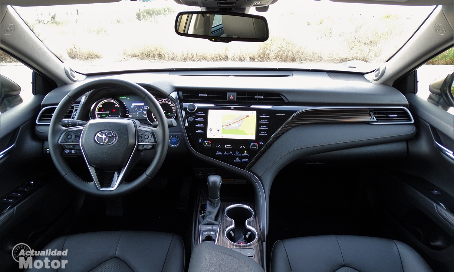 Interior Toyota Camry 2020