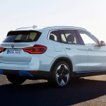 BMW iX3 perfil trasero