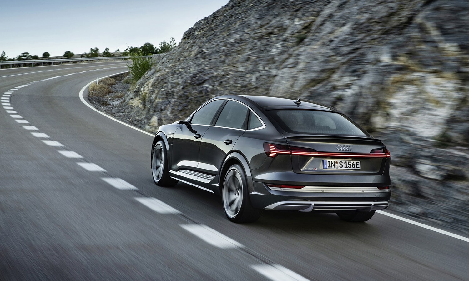 Audi e-tron S Sportback dinámica trasera