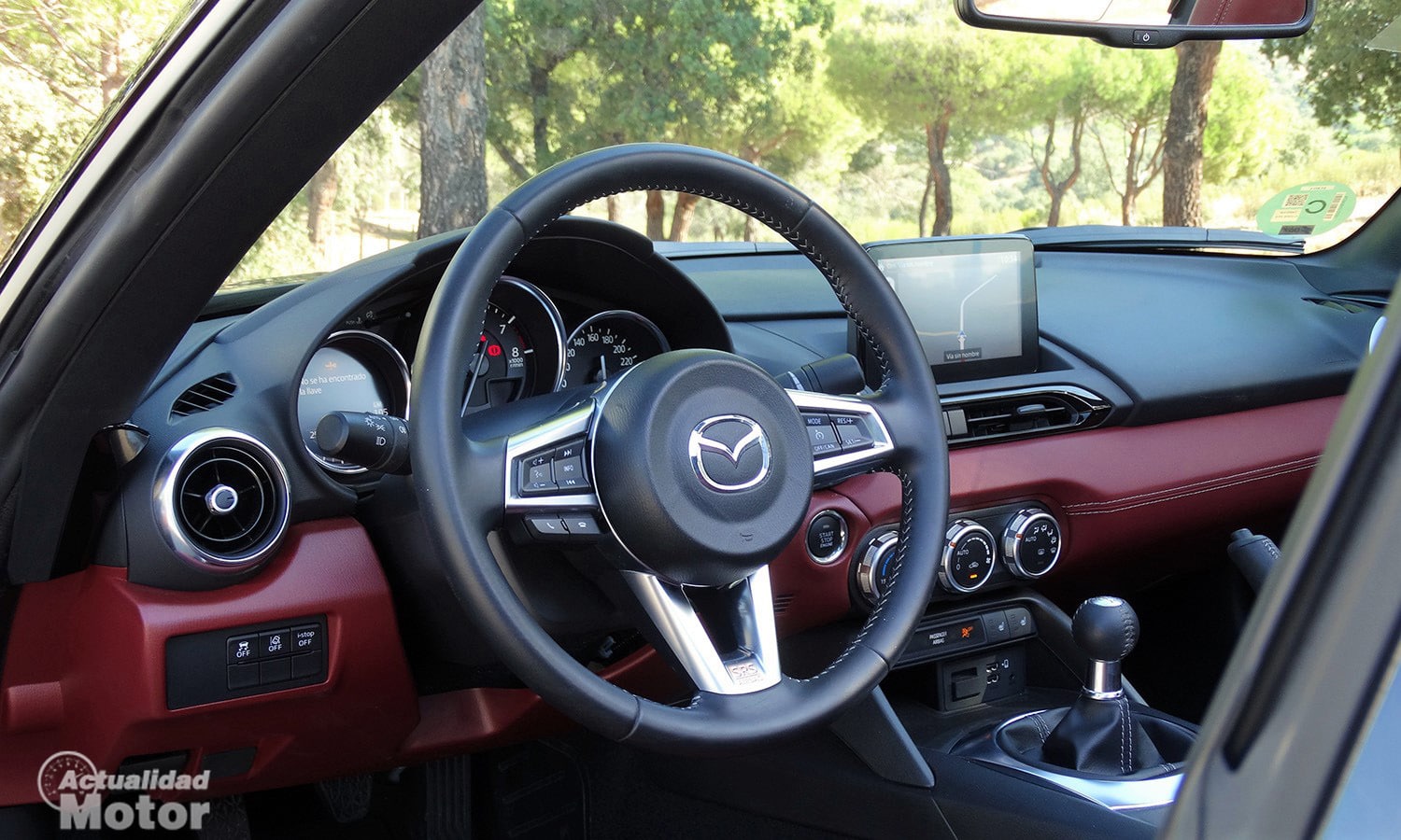 Mazda MX-5 RF 184 CV conducción