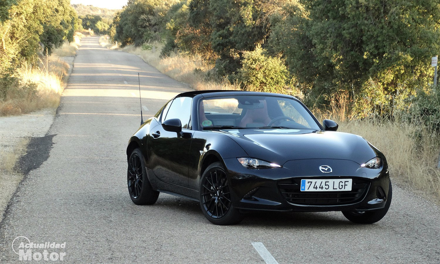 Prueba Mazda MX-5 RF 184 CV perfil delantero