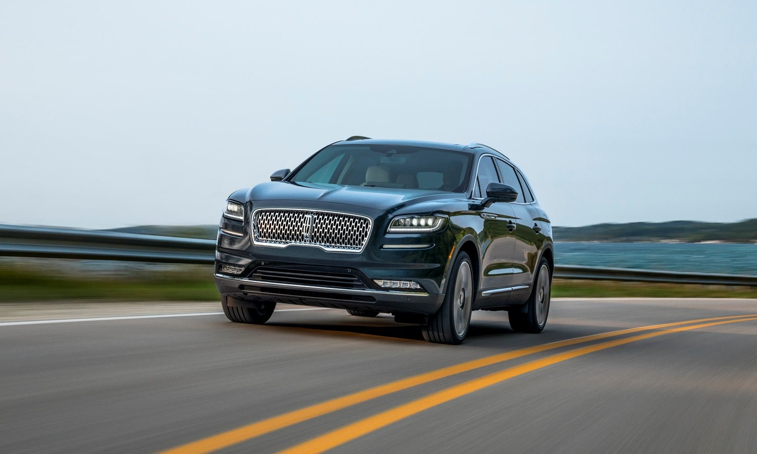 Lincoln Nautilus MY2021 The rival that the X5 and CIA do not want in