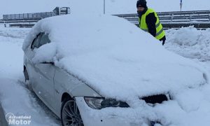 Coche atrapado nieve Filomena
