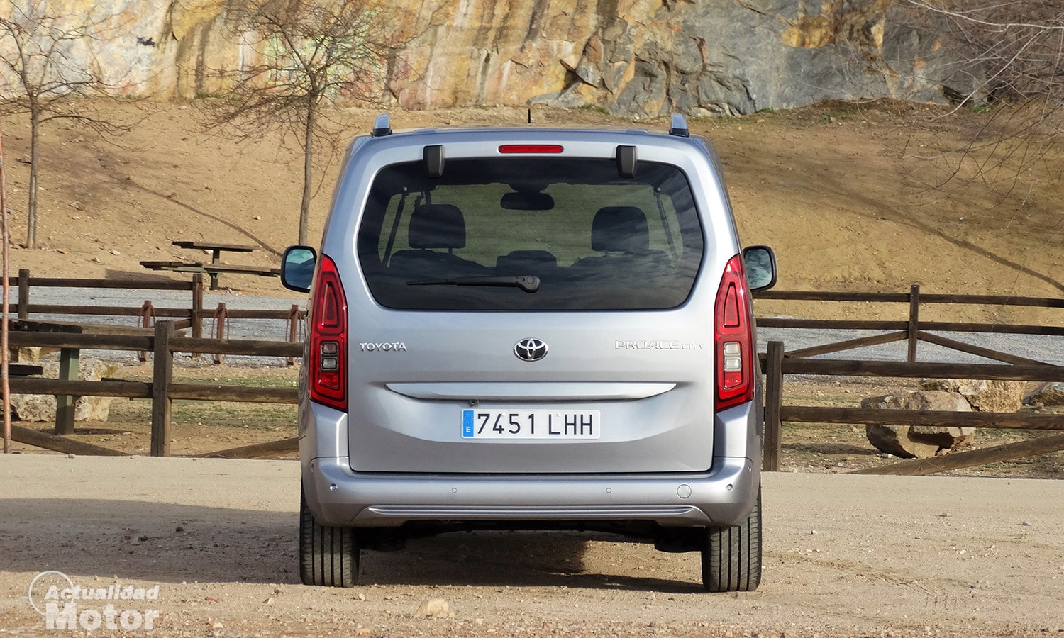 Trasera Toyota Proace