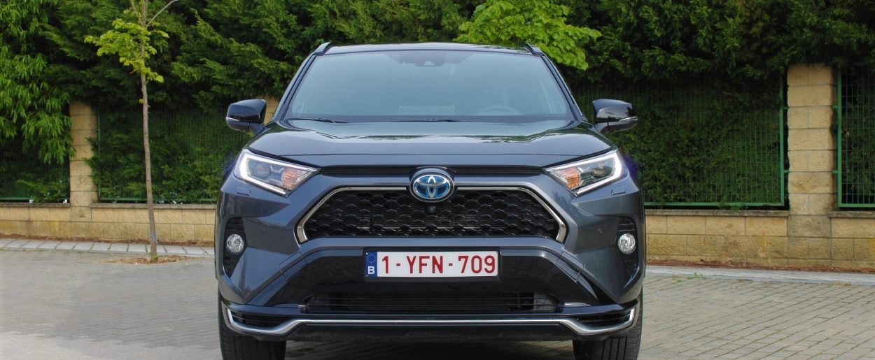 Frontal del Toyota RAV4 Plug-in Hybrid
