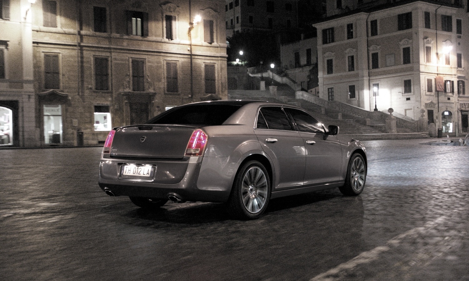 Lancia Thema rear 2009