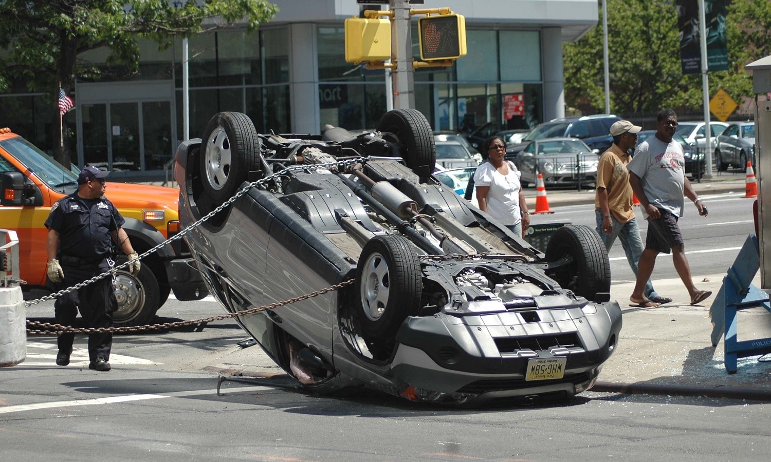 Même si c'est à des tiers, mieux vaut vérifier qu'ils ont une assurance conducteur