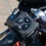 Prueba Aprilia RS 660 control crucero