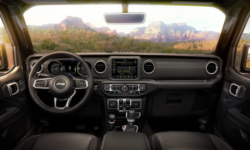 Jeep Performance Parts (JPP) presenta el nuevo parabrisas de repuesto Gorilla Glass