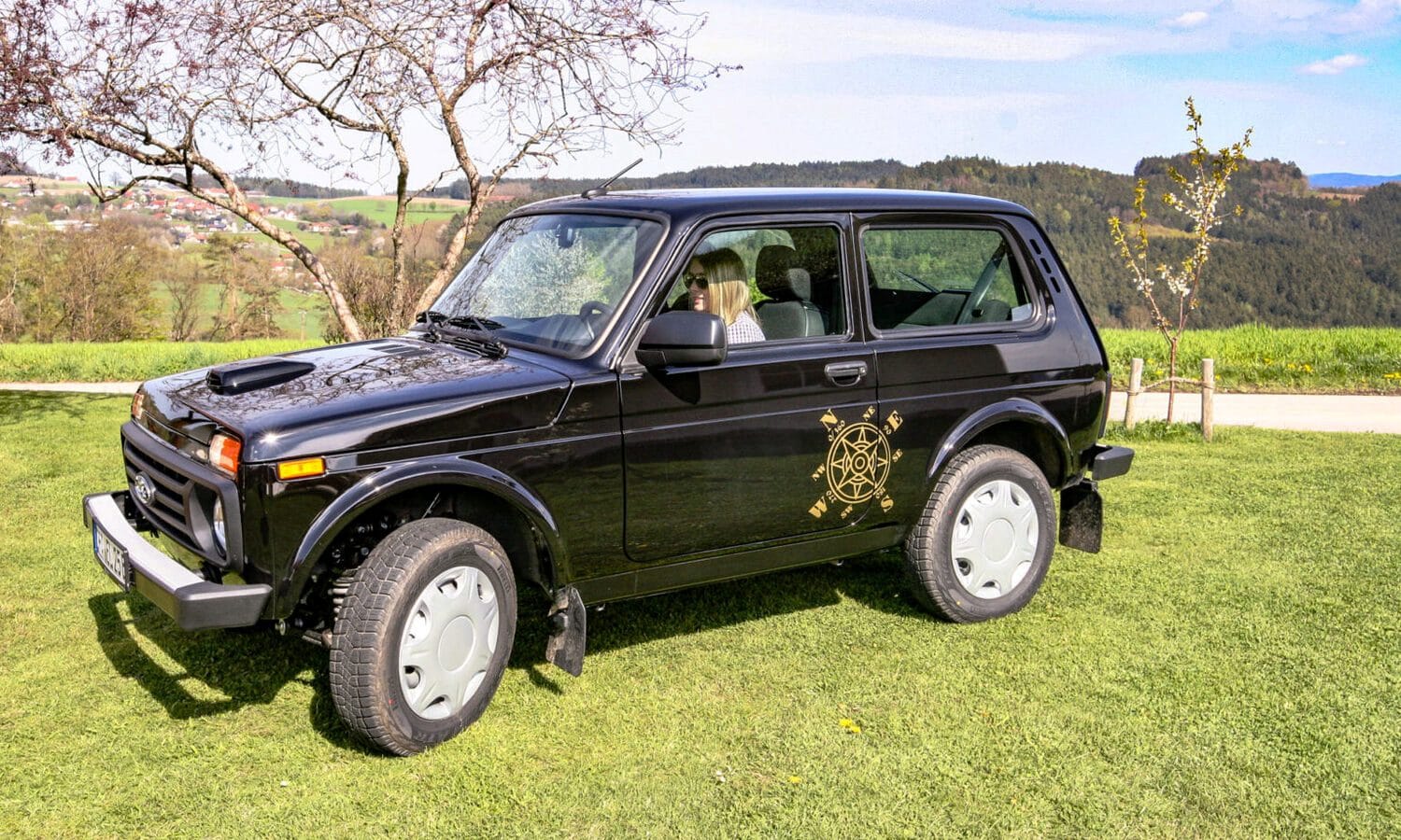 Lada Niva Electric by Elantrie: The Russian TT puts the batteries for ...