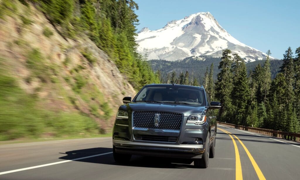2022 Lincoln Navigator Flight Blue Reserve