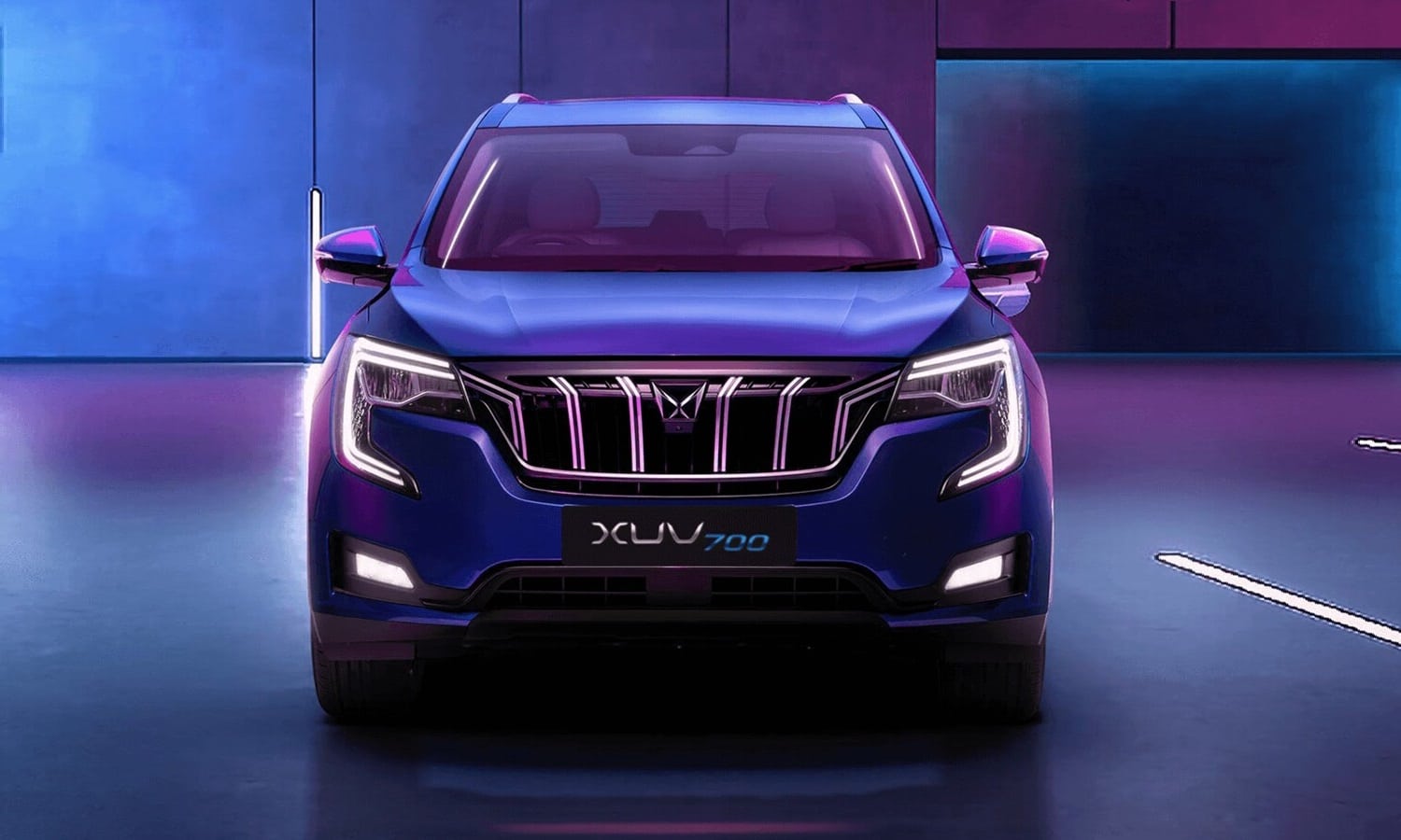 マヒンドラ XUV700