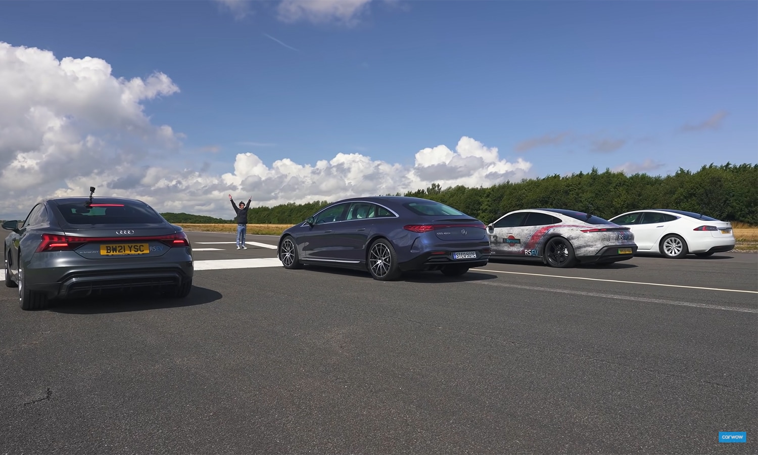 Drag Race Taycan, EQS, e-tron GT, Tesla Model S