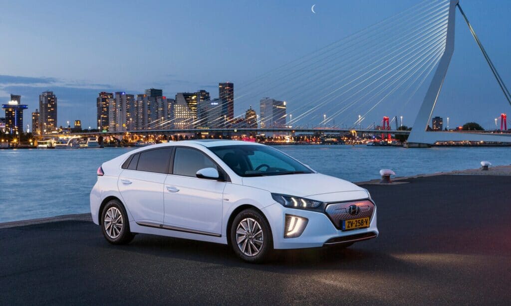 Hyundai Ioniq electric polar white