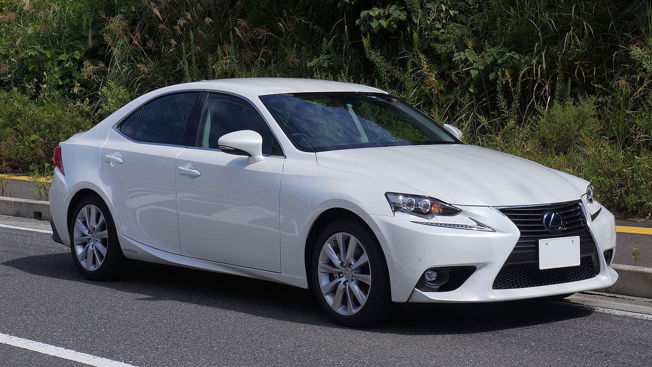 Lexus IS 300H de propulsión trasera