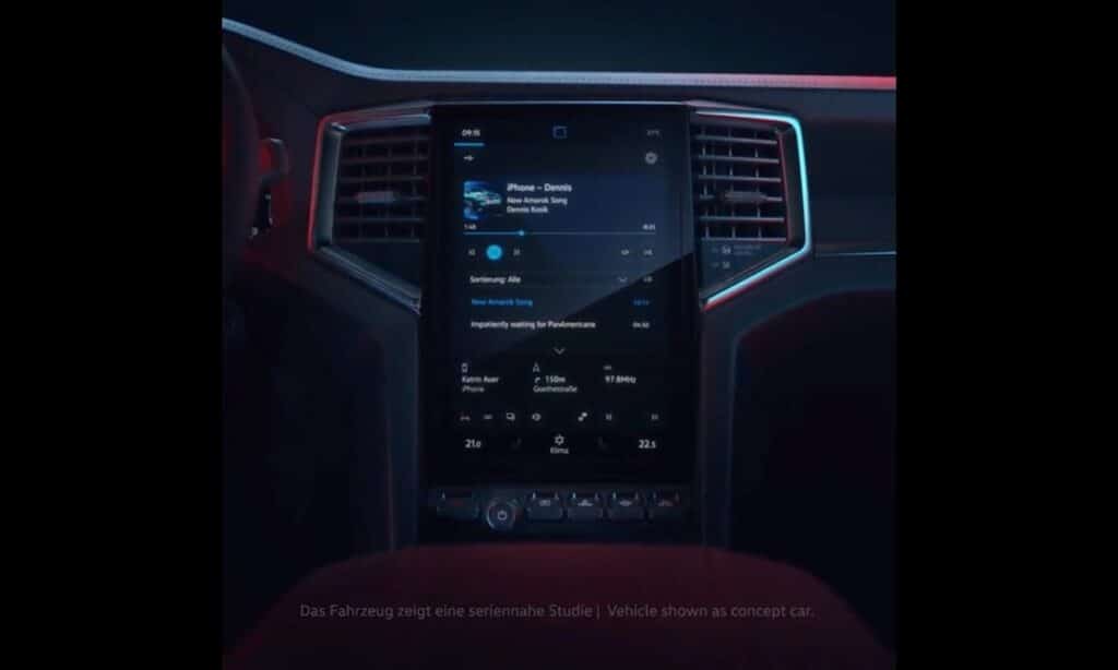 New Volkswagen Amarok central display
