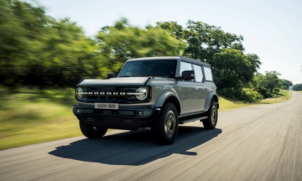 Ford Bronco 4