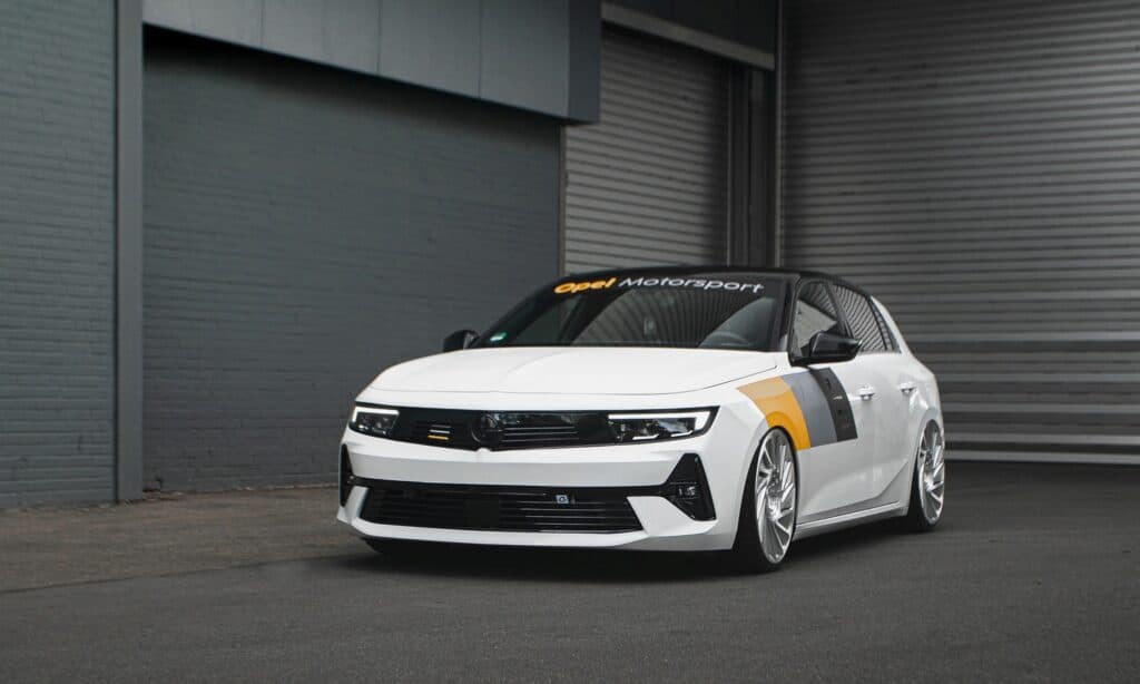 New Opel Astra Plug-in Hybrid as XS Show Car