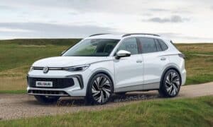 New Volkswagen Tiguan front-side render by Kolesa