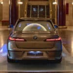 BMW i7 trasera