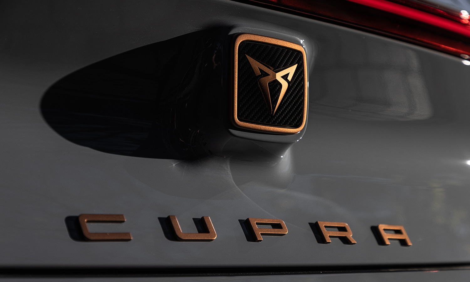 Prueba Cupra Born logo