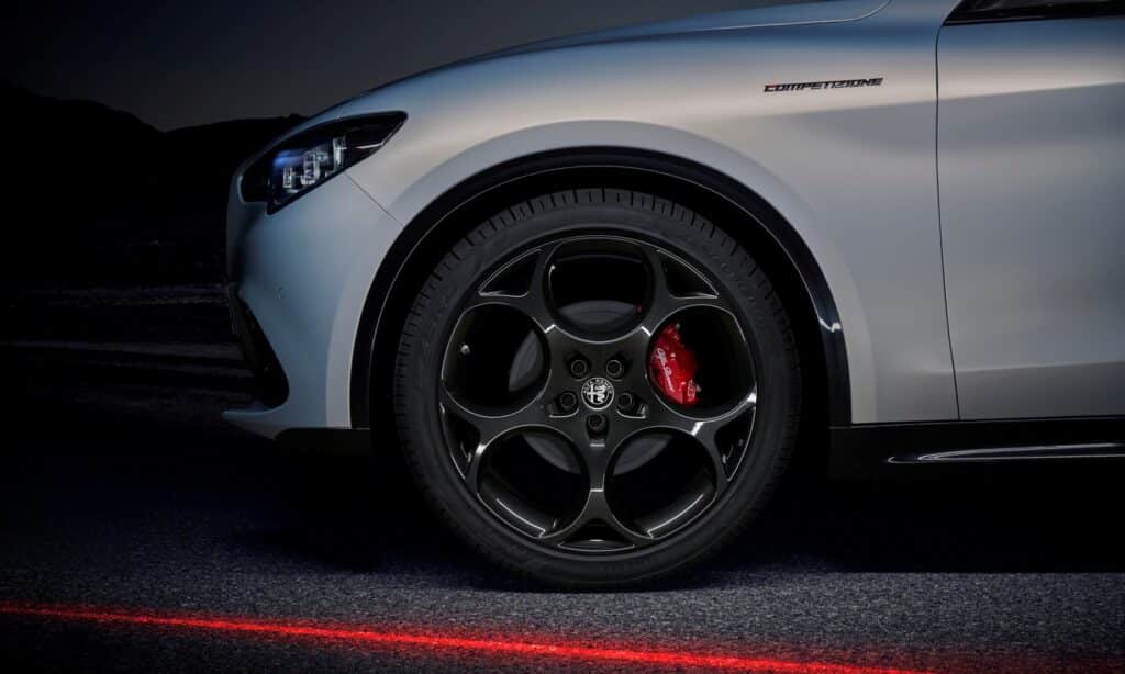 Alfa Romeo Stelvio 2023 10