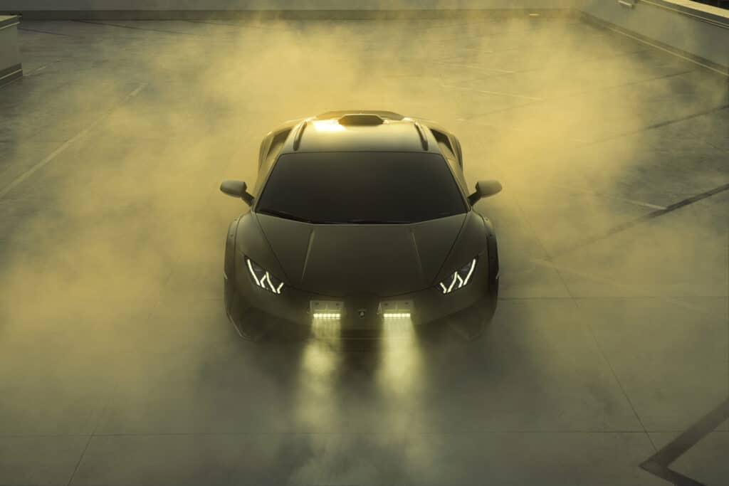 Lamborghini Huracán Sterrato beyond the concrete
