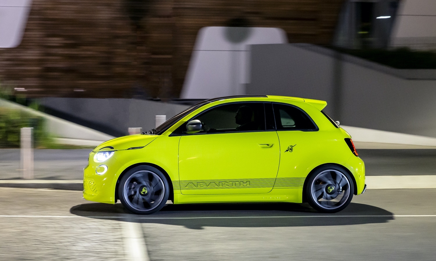 New Abarth 500e 15