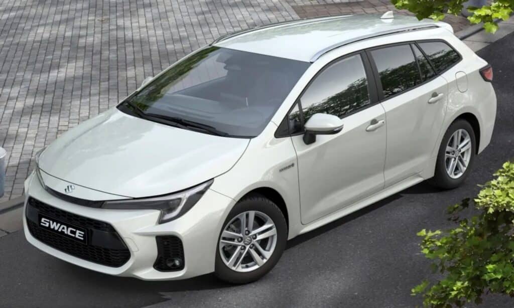Suzuki Swace 2023 frontal