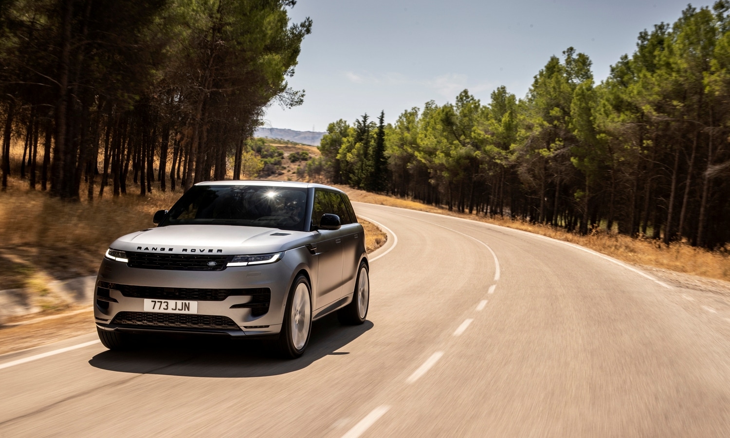 JLR Reimagine Product Range Rover Sport Dynamic SE P400 MY23