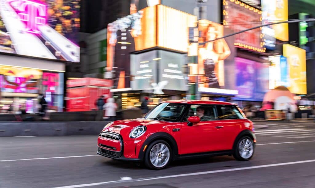 The original celebrates its anniversary. The one millionth Mini 3-door of the current generation