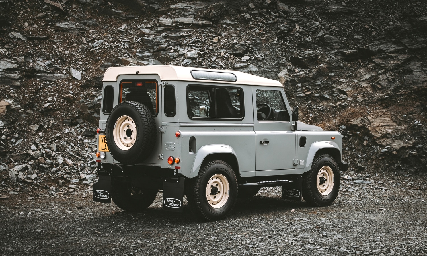 Land Rover Classic Defender Works V8 Islay Edition 10