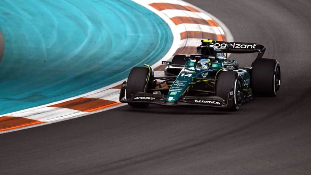 Fernando Alonso, Aston Martin