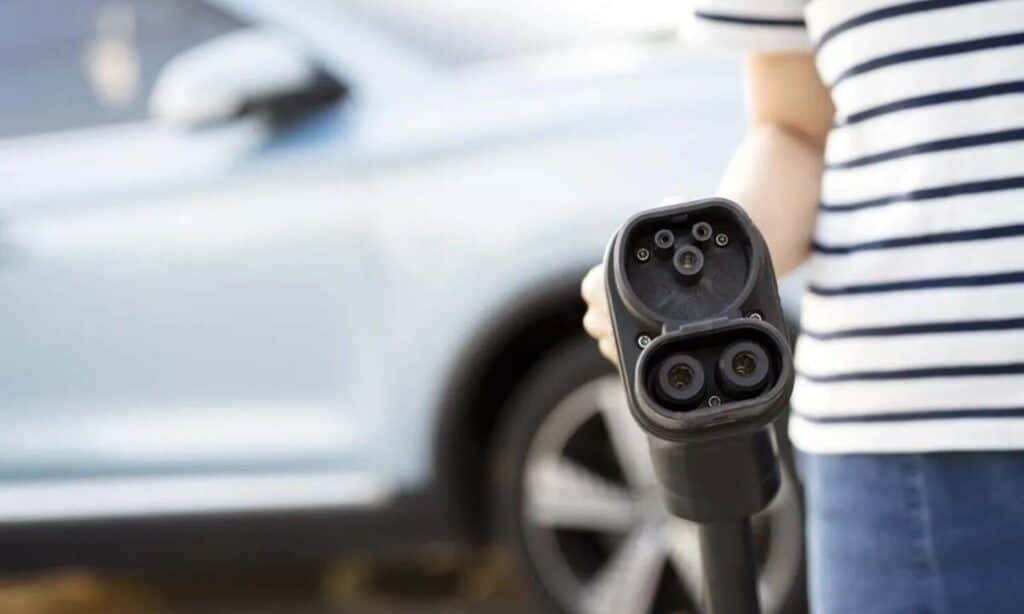 Revisar averías coche eléctrico