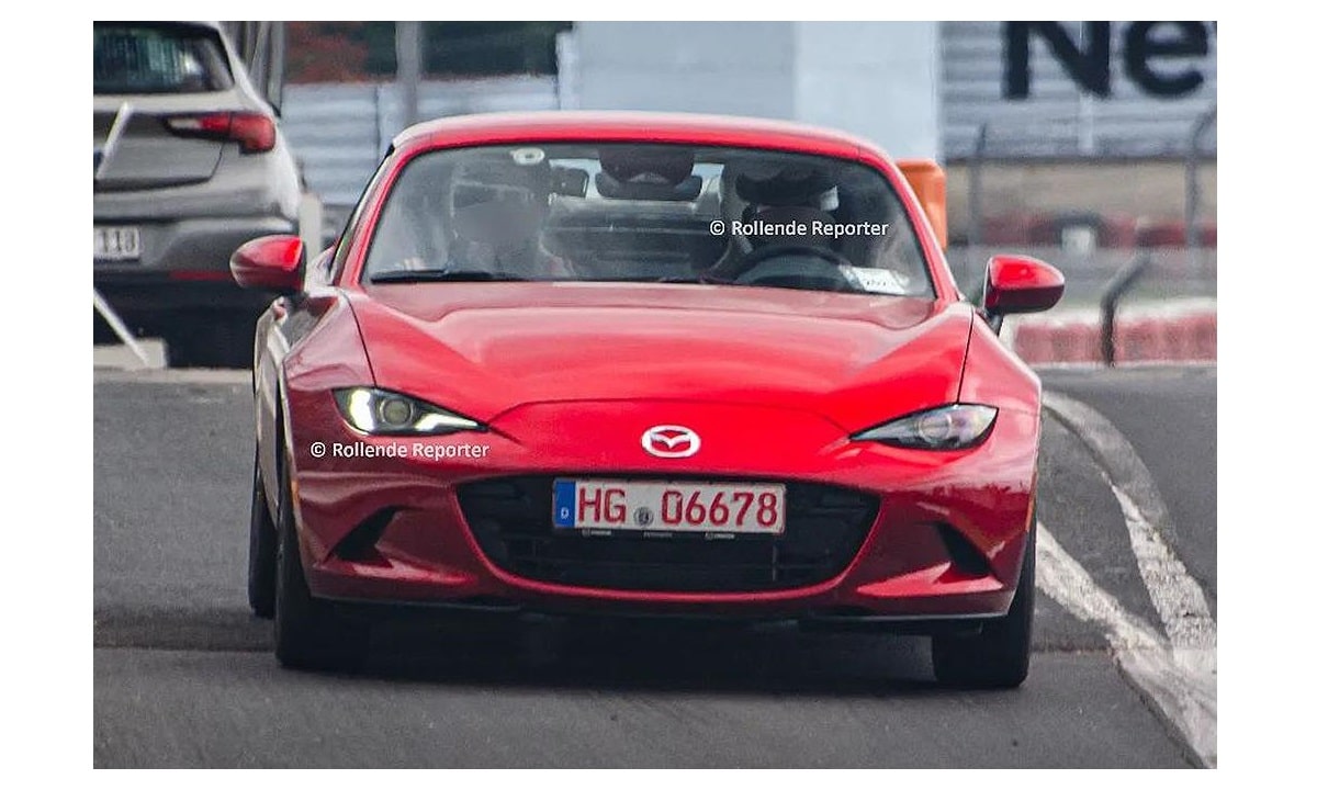 Mazda MX-5 spy photo by Rollende Reporter