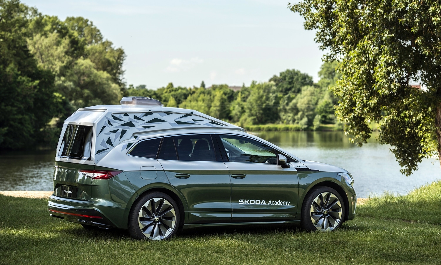 Skoda Roadiaq one-off camper concept